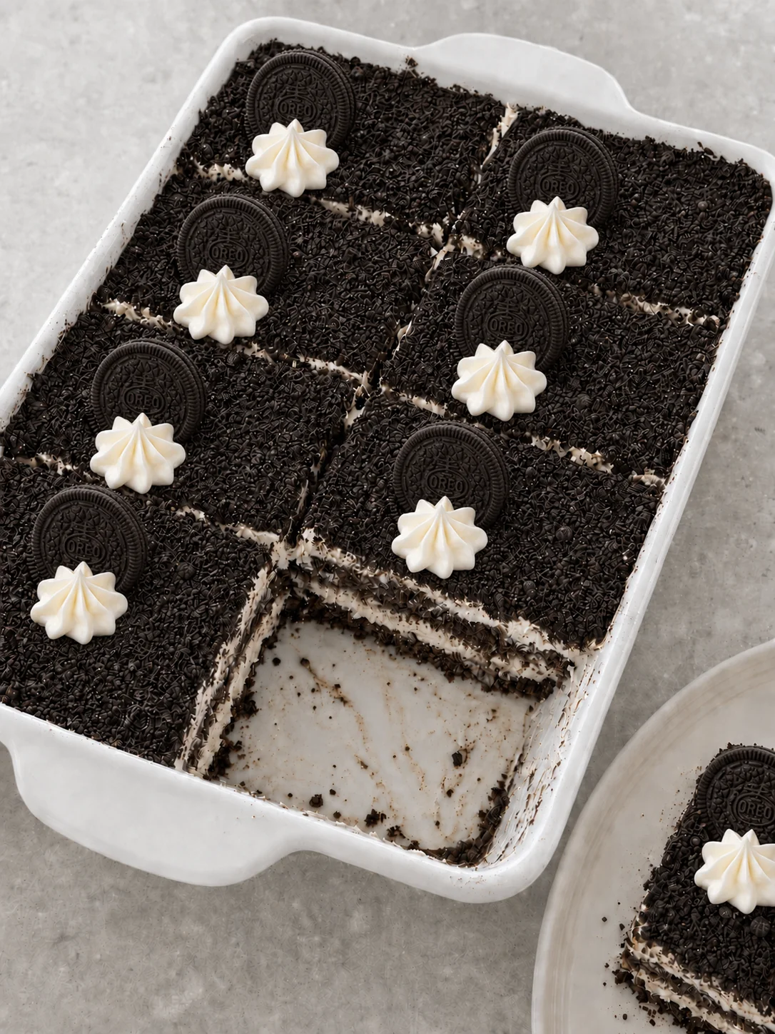 Tiramisu — Oreo Tray (6–8 servings)